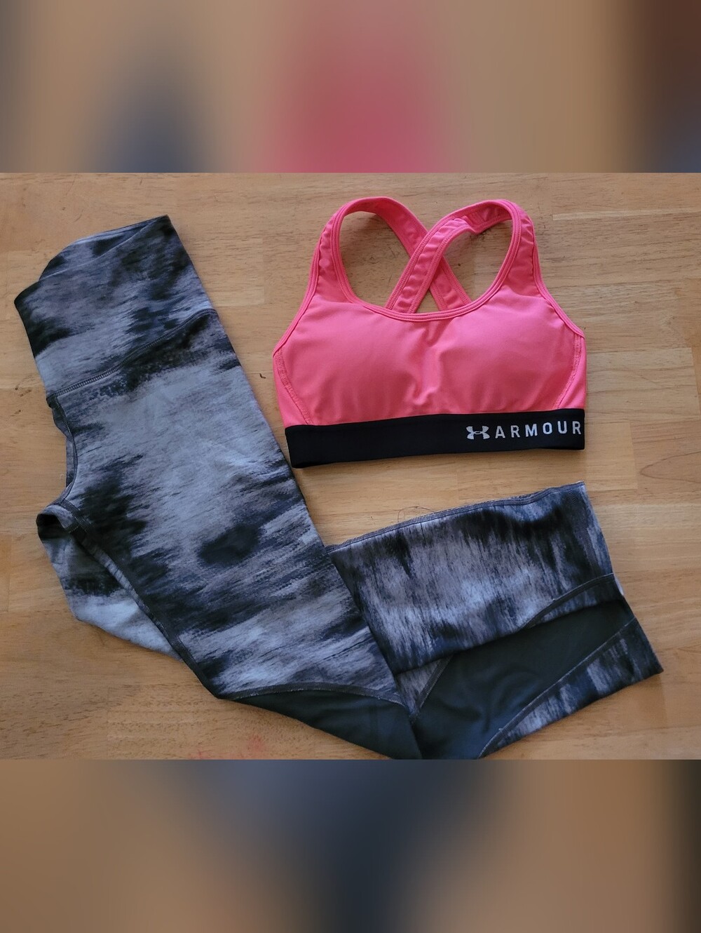 Under Armour Pink Sports Bra with Black Logo Band And Leggings